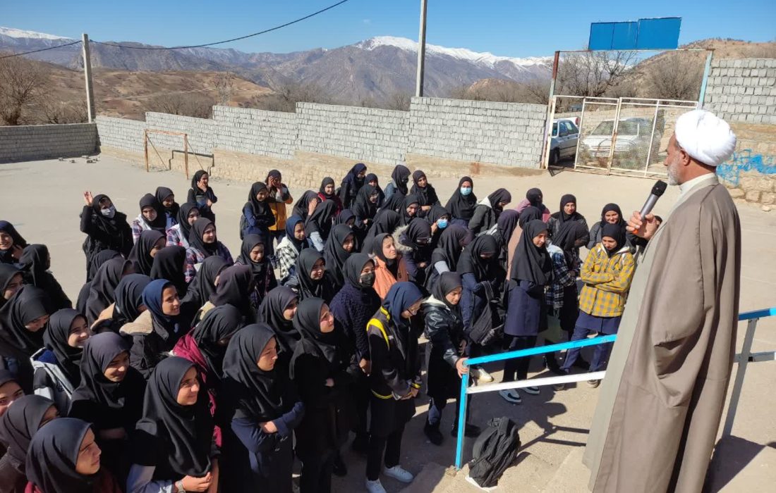 انقلاب ما انفجار نور بود